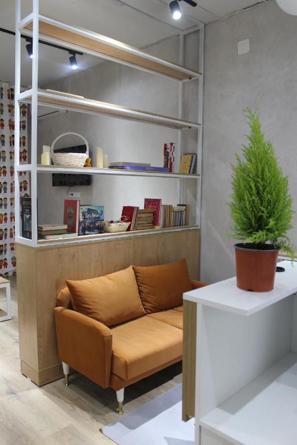 Izzzi Hostel بيشكيك المظهر الخارجي الصورة
